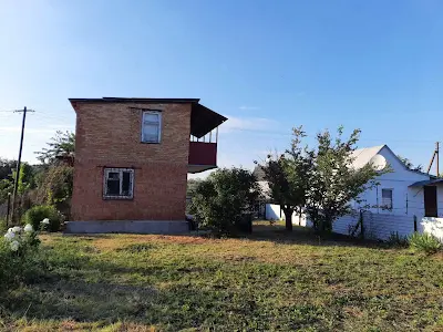 будинок за адресою вишнева