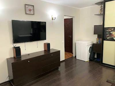 квартира за адресою Героїв Крут вул. (12 Квітня), 2