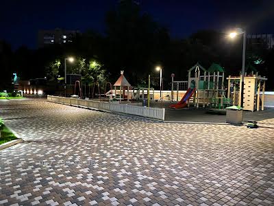 квартира за адресою Болсуновська вул. (Сергія Струтинського), 2