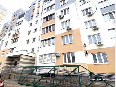 квартира за адресою Сергія Данченка вул., 28-Б