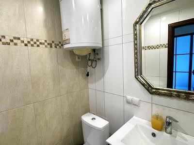 квартира за адресою Родини Крушельницьких вул., 7