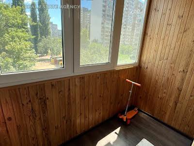 квартира за адресою Тростянецька вул., 8-Б