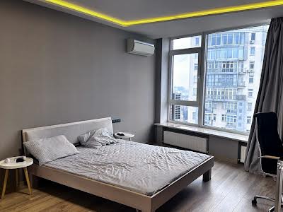 квартира за адресою Панаса Мирного вул., 28А