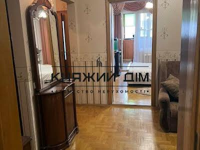 квартира за адресою Драгоманова вул., 14А