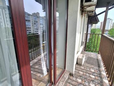 квартира за адресою Успішна вул., 18