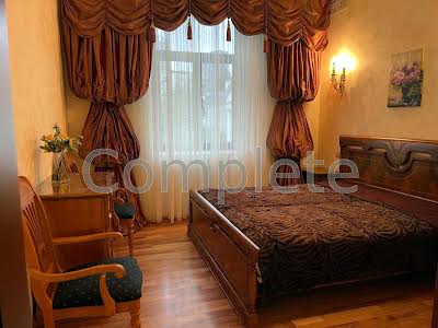 квартира по адресу Коцюбинского Михаила ул., 2