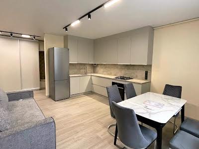 квартира за адресою Роксоляни вул., 18