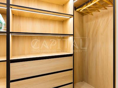 квартира за адресою Салютна вул., 2-Б