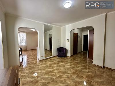 квартира за адресою Старонаводницька вул., 4-В