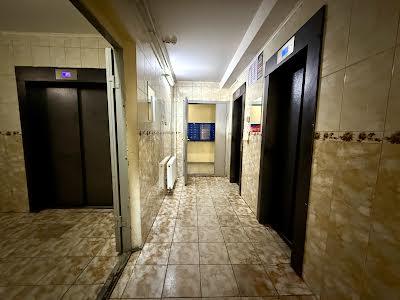 квартира за адресою Миколи Закревського вул., 95-Г