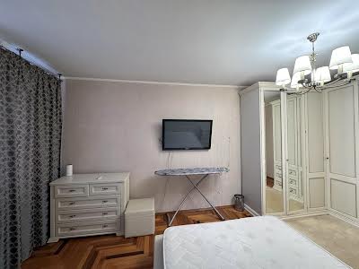 квартира за адресою Старонаводницька вул., 4-Б