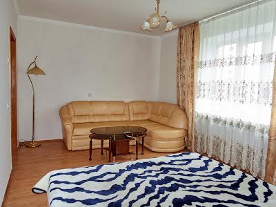 квартира по адресу Ревуцкого ул., 42