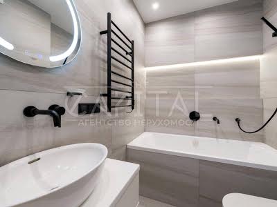 квартира за адресою Регенераторна вул., 4 к15
