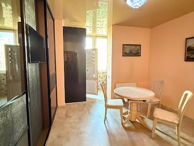 квартира за адресою Вишгородська вул., 45