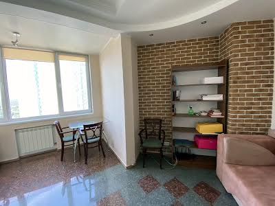квартира за адресою Миколи Бажана просп., 12