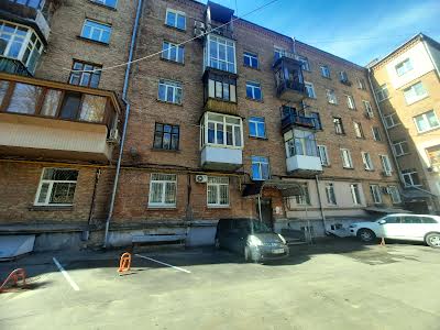 квартира за адресою Леоніда Первомайського вул., 9а