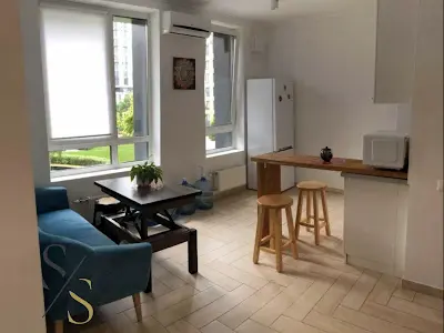 квартира за адресою Салютна вул., 2