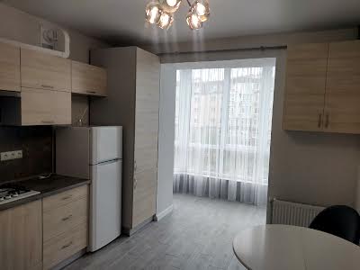 квартира за адресою Максима Залізняка вул., 1в