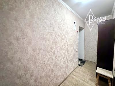 квартира за адресою Небесної Сотні, 16