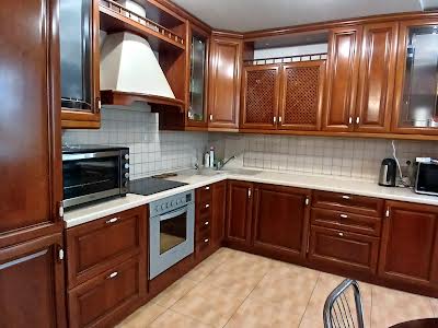 квартира за адресою Анни Ахматової вул., 43