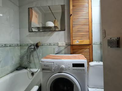 квартира за адресою Світлицького вул., 29/18