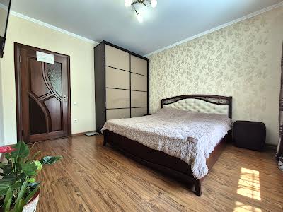 квартира за адресою Анатолія Бортняка вул., 2