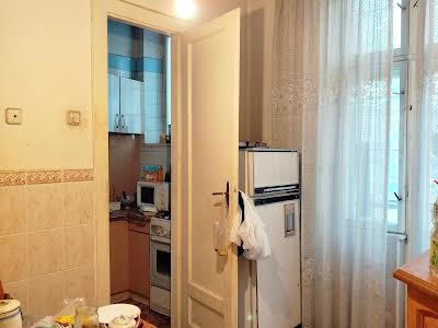 квартира по адресу Черновцы, Українська, 2