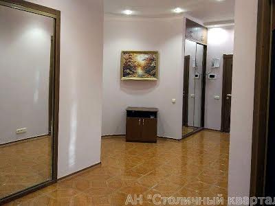 квартира за адресою Старонаводницька вул., 4-В