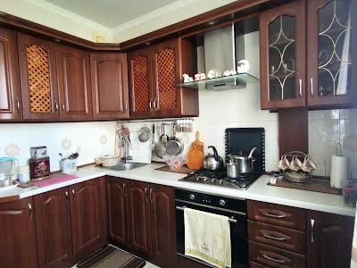 квартира за адресою Панаса Мирного вул., 71