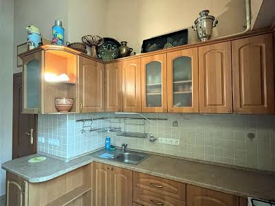 квартира за адресою Антоновича вул. (Горького), 24