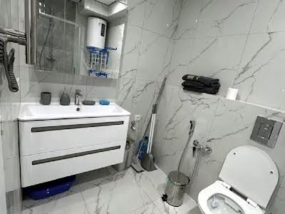 квартира по адресу Літературна, 8