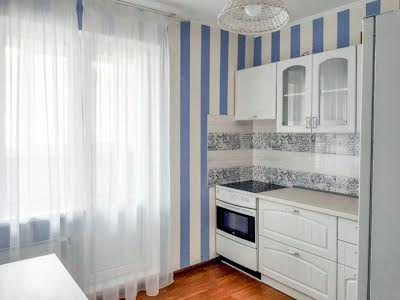 квартира за адресою Софії Русової вул., 1
