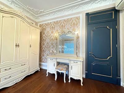 квартира за адресою Антоновича вул. (Горького), 131