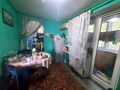 квартира за адресою Середньофонтанська вул., 32а