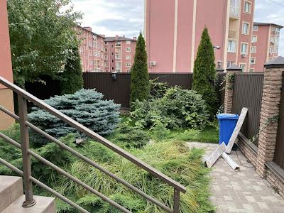 комерційна за адресою Щаслива вул., 50