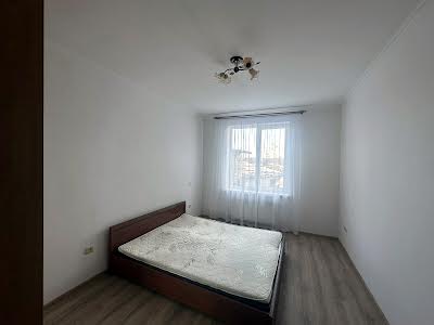 квартира за адресою Крайна вул., 14