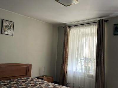 квартира за адресою Підвальна вул., 9