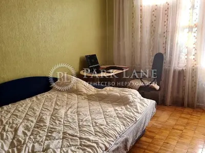 квартира за адресою Калинова вул., 8