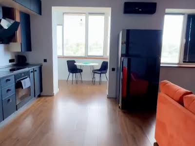 квартира по адресу Мостобудівників ул., 18
