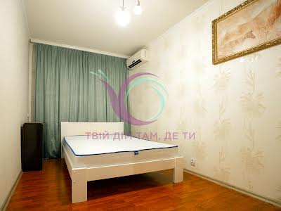 квартира за адресою Івасюка, 30