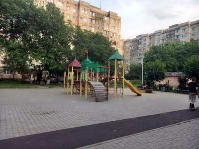квартира за адресою Героїв Оборони Одеси вул. (Героїв Сталінграду), 30