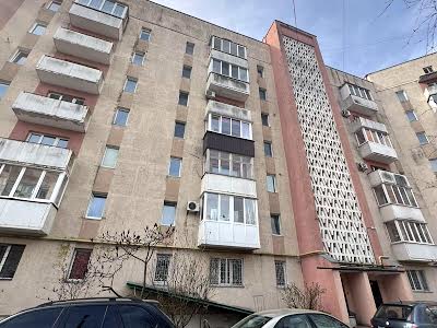 квартира за адресою Рівне, Макарова вул., 56