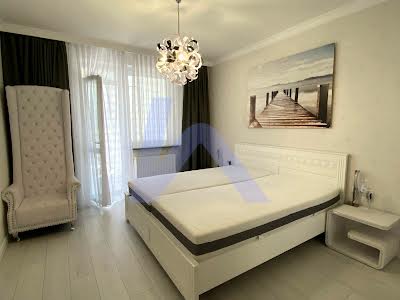 квартира за адресою Залізнична вул., 7