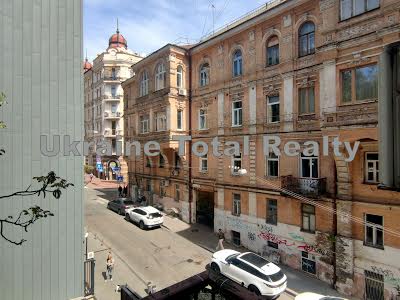 квартира по адресу Михайловский пер., 20