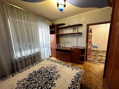 квартира по адресу Ревуцкого ул., 29