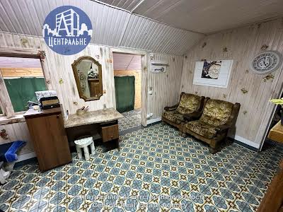 комерційна за адресою Садова, 2А