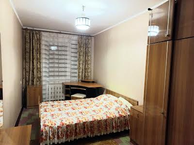 квартира за адресою Сергія Гладуша вул. (Карбишева), 8