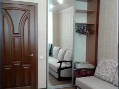 квартира по адресу Літературна, 12