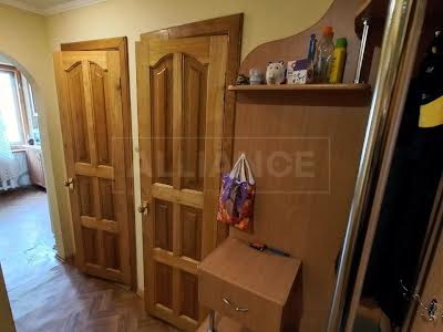 квартира за адресою Василя Симоненка вул., 6