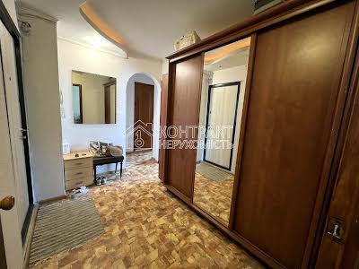 квартира за адресою Поздовжня вул., 3б
